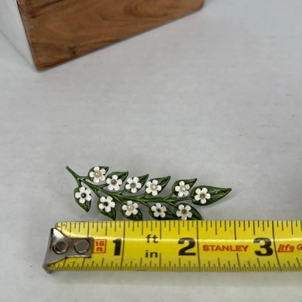 Antique Green and White Pearl Leaf Floral Brooch Lot B8